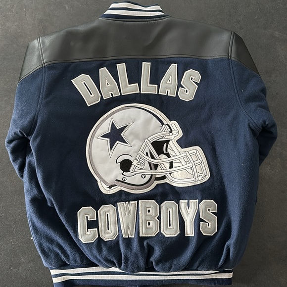 Size L Dallas Cowboys Letterman Jacket- No Tags in Jacket [Brand or Size Tag] - Picture 4 of 4